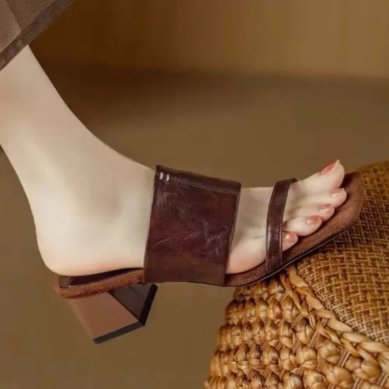 נעלי עקב דגם- קלייר