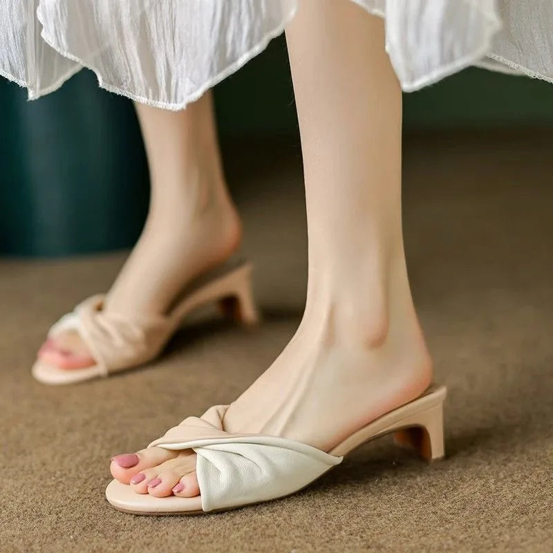 נעלי עקב- ג'וי