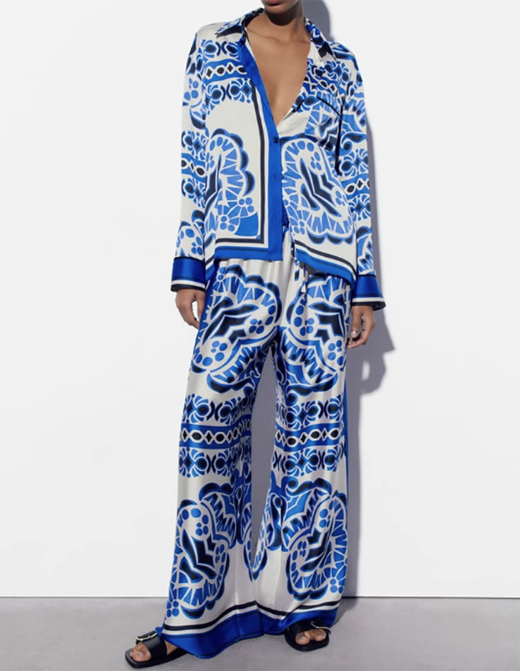 חליפה מכופתרת- דלי