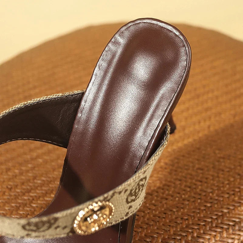 נעלי עקב אלגנטיות- אגם