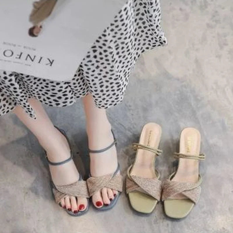 סנדלי עקב אלגנטיים- אדר