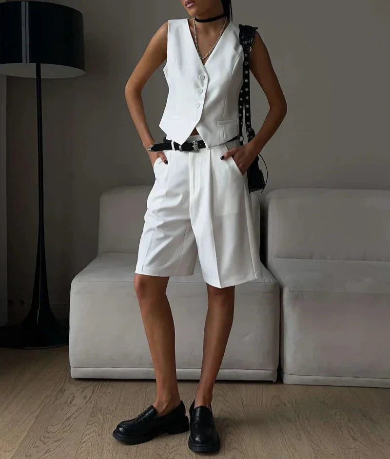 חליפת- אלה לי